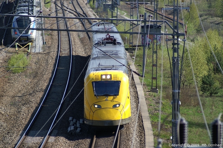 Ett Arlanda express tg i Solna