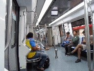 Interir frn ett tunnelbanetg i Barcelona.
Bilden tagen: 2012-10-10
Publicerad: 2013-07-14