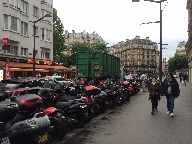 Motorcyklar r ett vanligt transportmedel i Paris
Bilden tagen: 2014-05-26
Publicerad: 2014-07-20