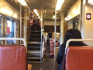 Ett av Paris pendeltg, med tv vningar, invndigt.
Bilden tagen: 2014-05-22
Publicerad: 2014-07-27